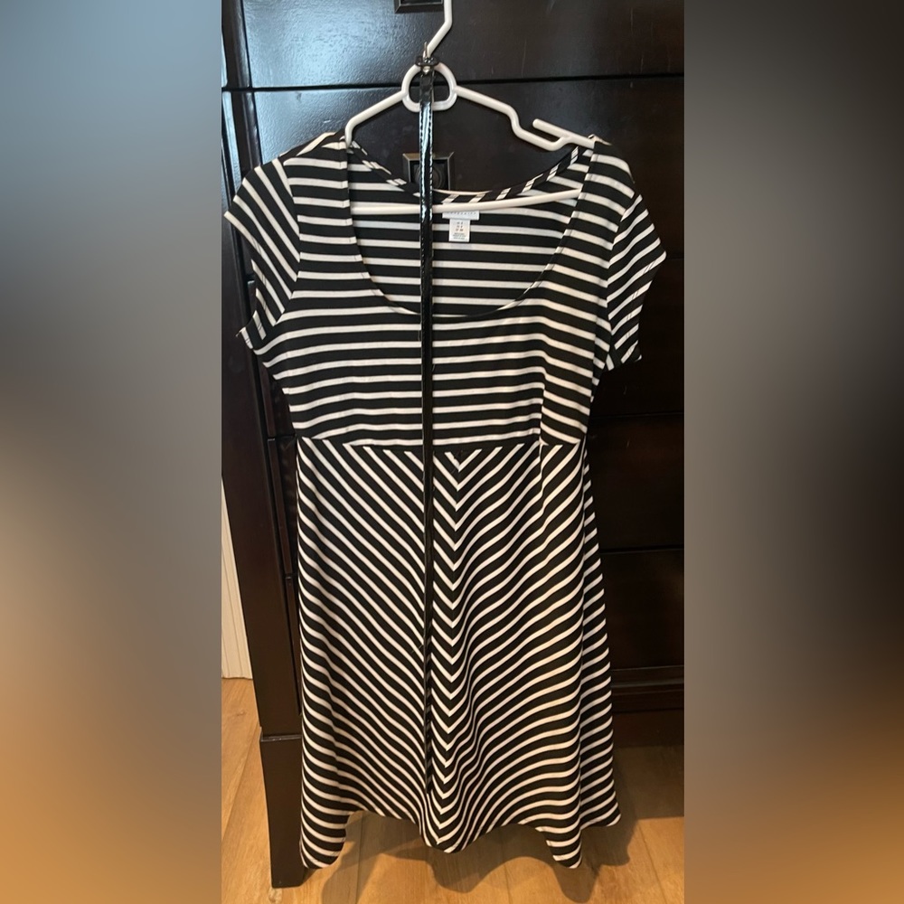 Black and white maternity dress with belt